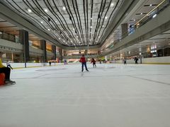 -冰堡国际溜冰场(观澜湖新城MHMALL店)