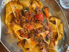 罗勒牛肉酱意大利宽面-miss pizza