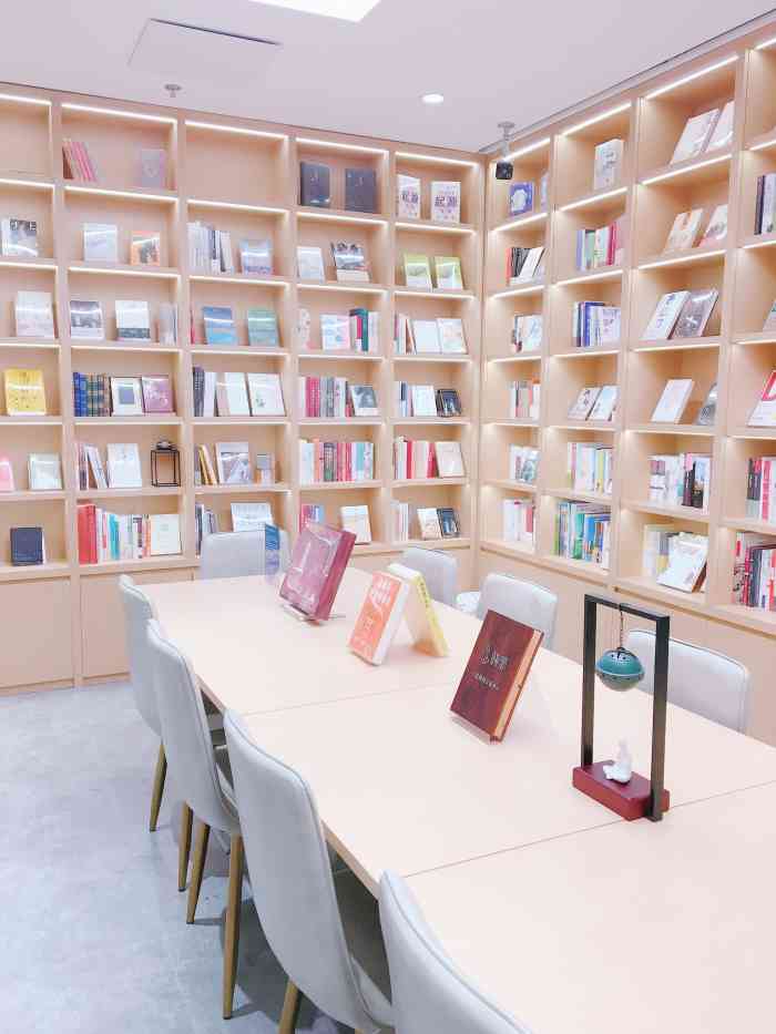 骆新书房曦瓜大红袍-"早上来的比较早,只有这家店开着门,饮料都.