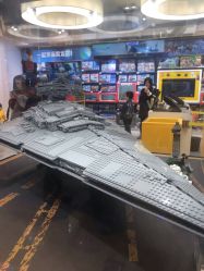 -乐高品牌旗舰店(人民广场店)