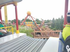 -七彩云南欢乐世界