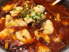 -渝是乎酸菜鱼(龙旗购物中心店)