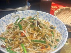 -魏铭鱼头捞饭(晋阳路店)