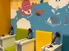 -戊辰亲子游泳俱乐部