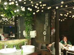 -龙巢盱眙龙虾·牛蛙·烧烤宵夜(八卦岭店)