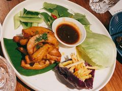 蜜糖炭烧猪颈肉配沙拉-星叶·东南亚料理(宁波万象汇店)