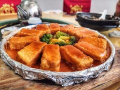 鲍汁手工豆腐-东方之猪四更烤乳猪(金垦总店)