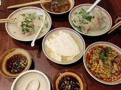 -老方桌烂蹄花川菜馆(九龙坡店)