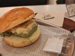 榴莲牛奶冻汉堡-向森咖啡·蛋糕·简餐