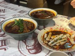 -耙吉吉川味小酒馆(本地人回头店)