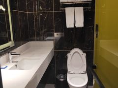 -潮岸酒店(广州琶洲会展广州塔店)