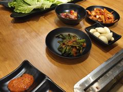 -肉甲韩国木炭烤肉(新壹街1店)