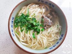 牛肉拉面加牛肉-伊祥·敦煌楼