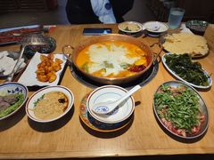 -洱火云南酸菜牛肉火锅(石景山当代商城店)