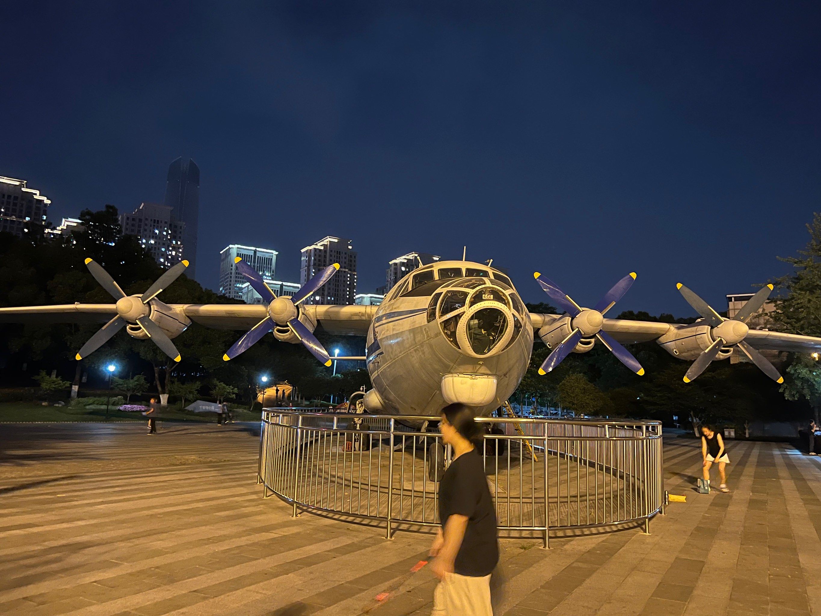 总算是来王家墩公园拉