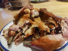 -头上红煨盐鸡·非遗院子餐厅