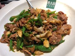 -费大厨辣椒炒肉(万家丽一店)