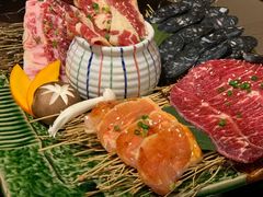 -山川小町·极番烧肉(新地假日广场店)