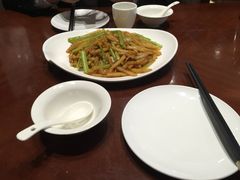 -郑庄脂渣海鲜楼(九水路店)
