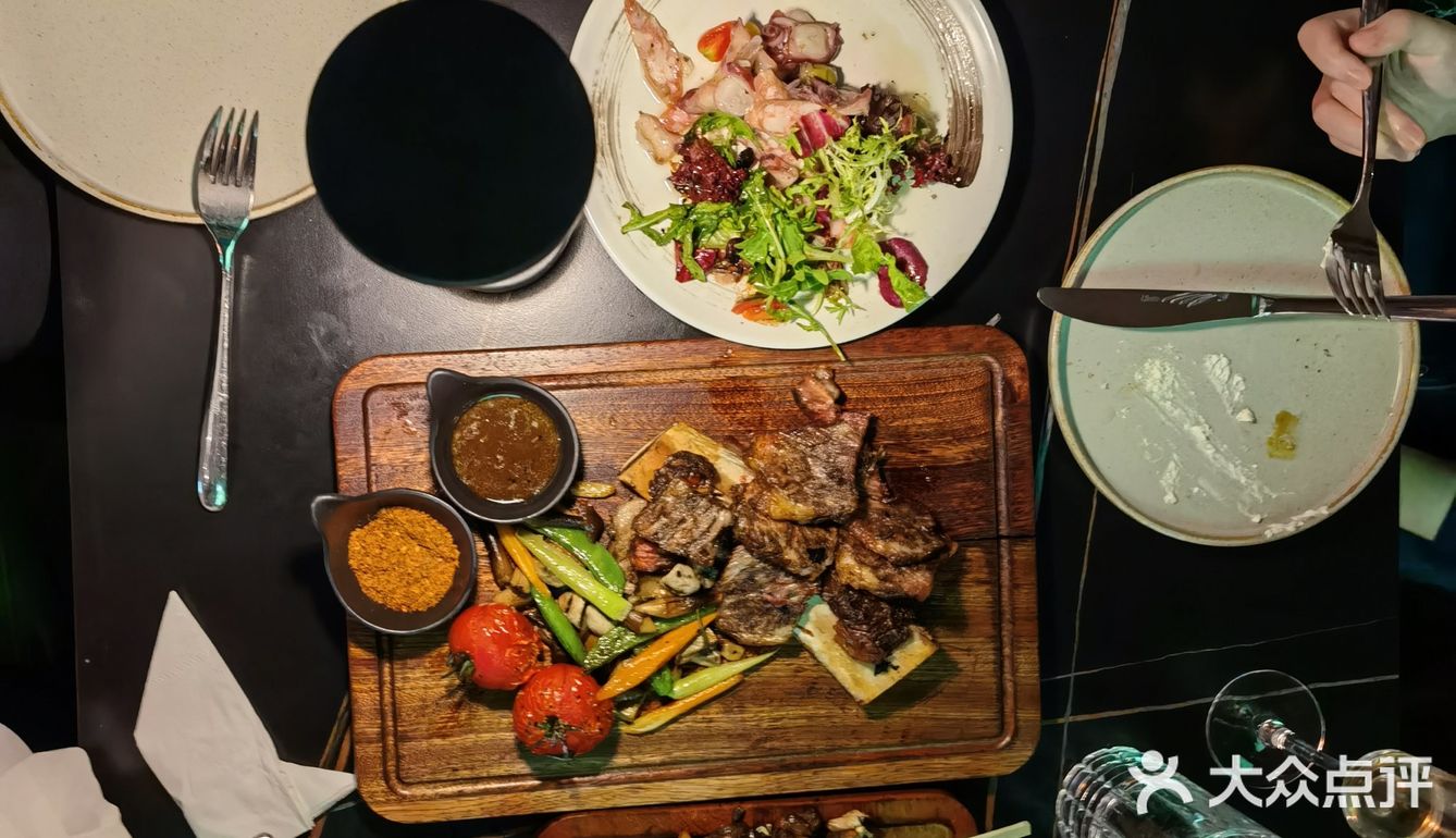 三里屯音乐餐厅