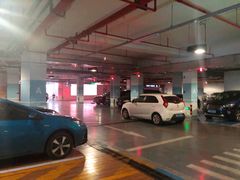 -上海绿地缤纷广场-停车场