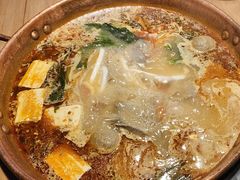 -洱火云南酸菜牛肉火锅(石景山当代商城店)