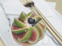 -UNI UNI(环亚凯瑟琳店)