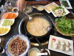 -大匠工房古船木艺术餐厅·猪肚鸡专门店(长白仙岛店)