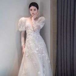 -衣贝姿婚纱礼服馆