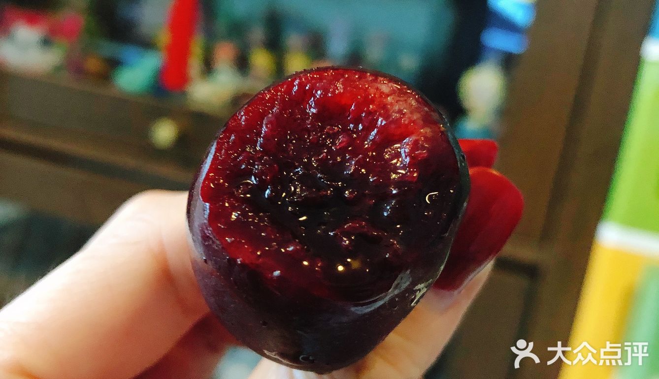 变身小老板了 好可爱的小娃娃