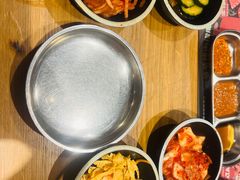 -青瓦炭韩潮烤肉(花园道店)