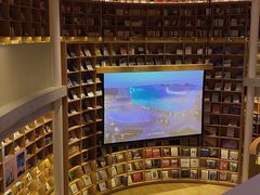 -新华文创·光的空间