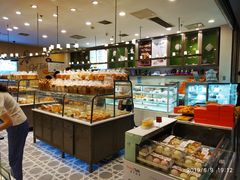 面包甜点陈列柜-面包新语(滨湖万达店)