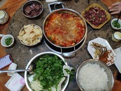 -黄利砖万峰林布依特色酸笋牛肉馆