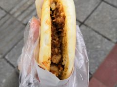 吴满满的肉夹馍-吴满满油泼面(北方风味园店)