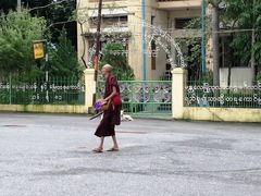 -ခြောက်ထပ်ကြီးရွှေသာလျောင်းဘုရားကြီး