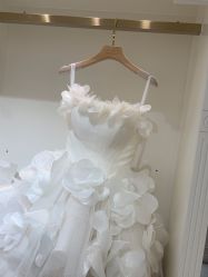 点击看大图 -拉瑞娜LaReine婚纱礼服高级定制