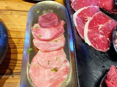 -金刚山黑牛炭火自助烤肉(西大望路店)