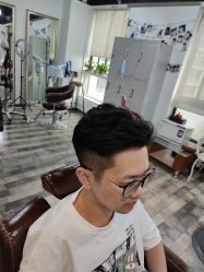 -纯剪男士理发馆·烫染专业店