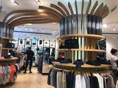 -lululemon(上海浦东IFC店)