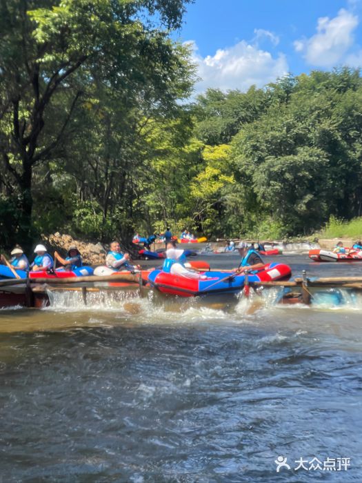 帽儿山漂流图片