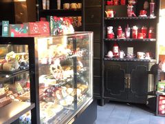 面包甜点陈列柜-星巴克臻选(北京前门大街店)