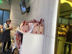 -奈雪的茶(亨特国际广场店)