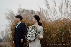 点击看大图 -Renee芮亦婚纱