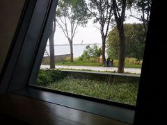 -上海滴水湖皇冠假日酒店