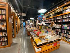 -西西弗书店&矢量咖啡(凯德晶萃广场店)