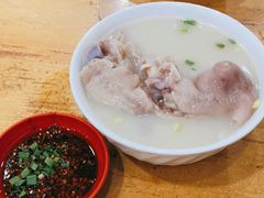 -雷祖芳老妈蹄花店