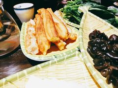 -聚汇三少·龙虾·中餐厅(莫邪路新天地店)