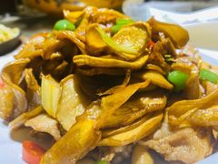 腊八蒜炒杏鲍菇-红宾酒楼(百姓家宴店)