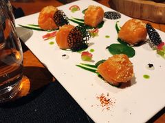 挪威三文鱼配法葱酱汁-AZUL by FUEL蓝色·法式酒馆(琶醍店)